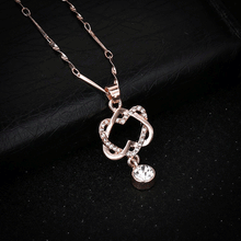 Load image into Gallery viewer, Elegant Heart Pendant