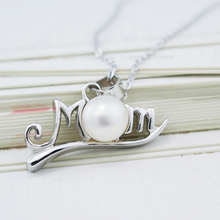 Load image into Gallery viewer, Pearl Mom Necklace

