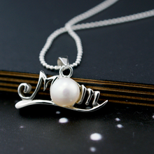 Load image into Gallery viewer, Pearl Mom Necklace
