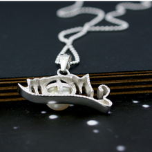 Load image into Gallery viewer, Pearl Mom Necklace
