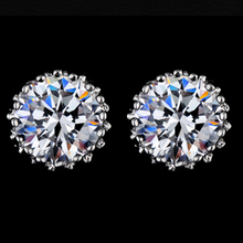 Load image into Gallery viewer, Austrian Crystal Stud Earring
